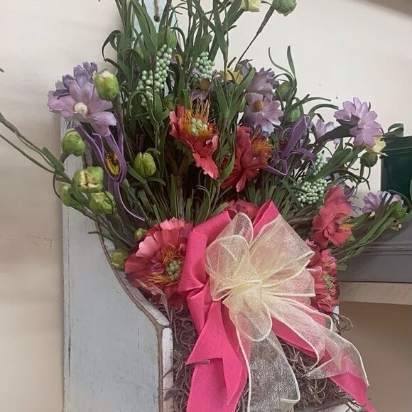 Flower arrangement. Inv 87 - Picture 2 of 3